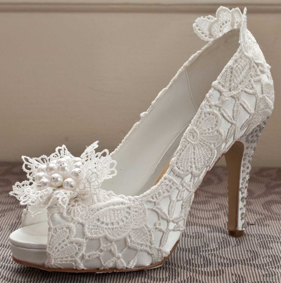 Свадебные туфли для невесты без каблука на подошве