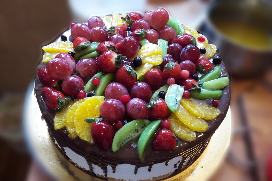 Как красиво украсить бисквитный торт на день рождения мальчику