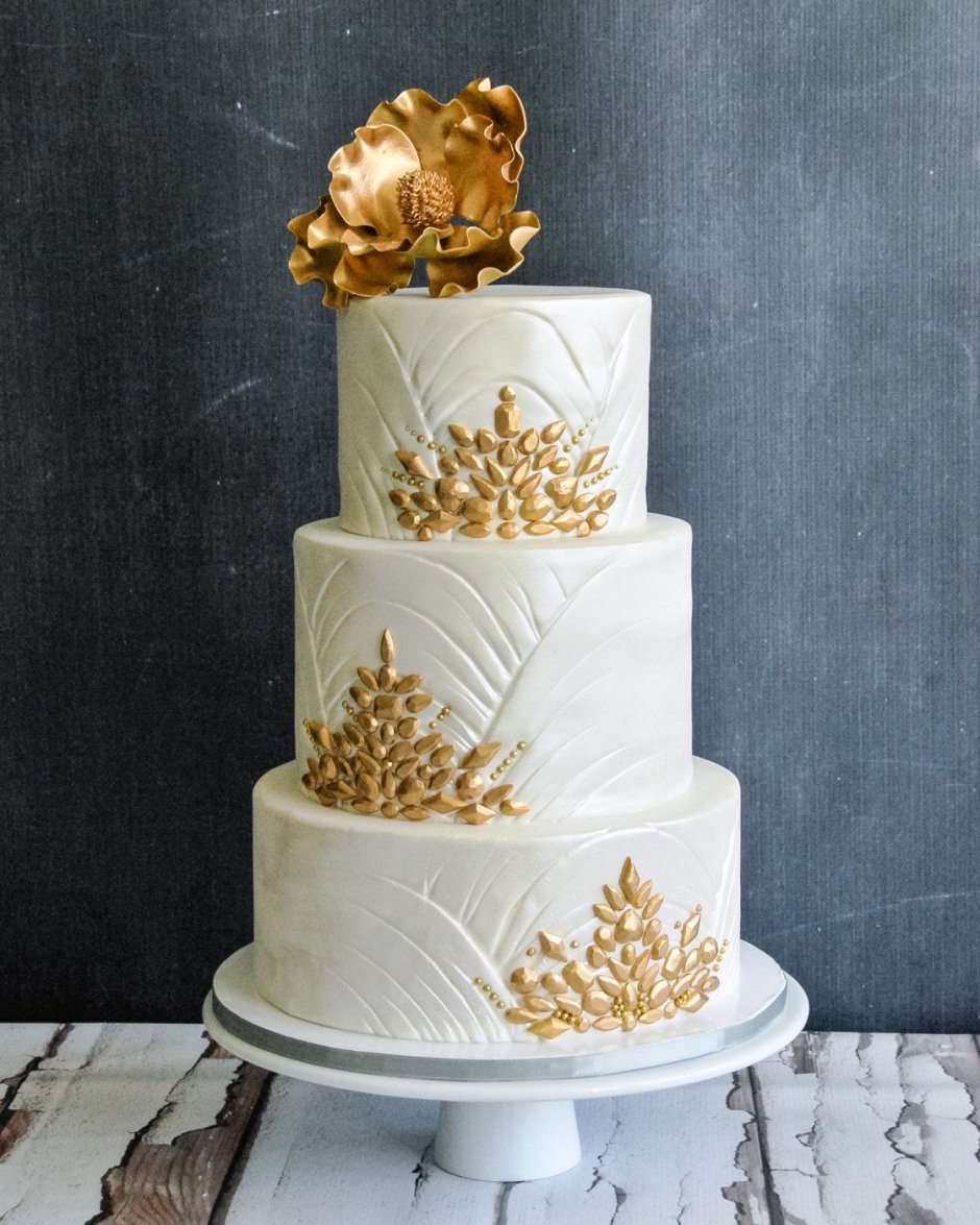 Торт с золотыми разводами