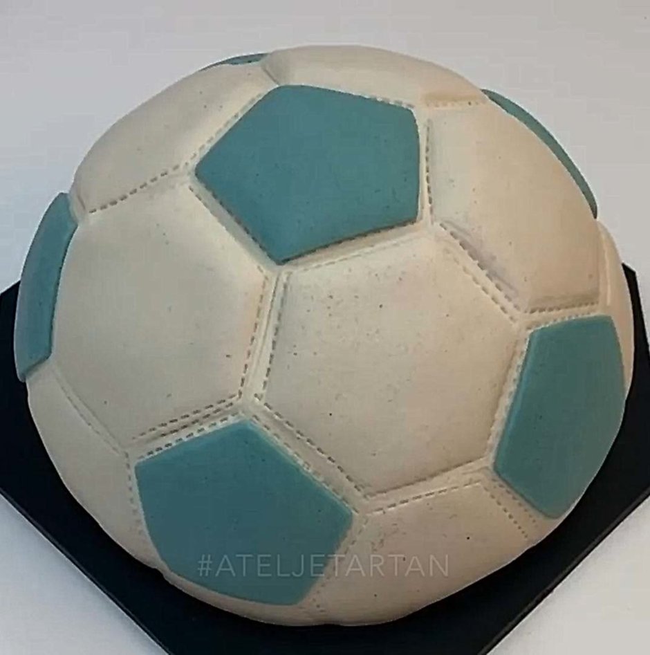 Торт в виде мяча