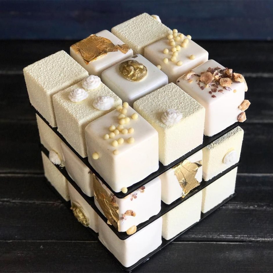 Свадебный торт кубик рубик