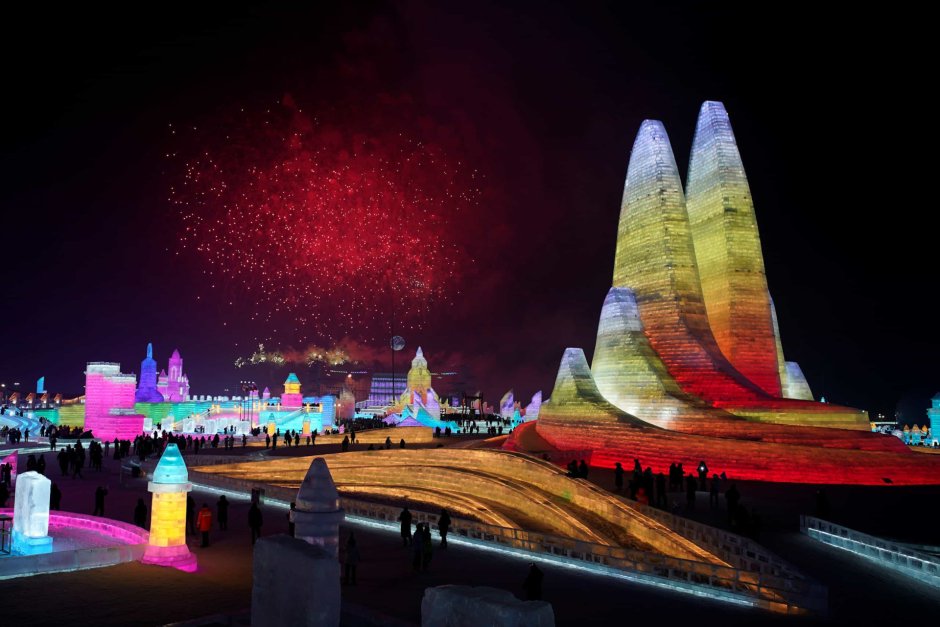 Харбинский фестиваль льда и снега в Китае