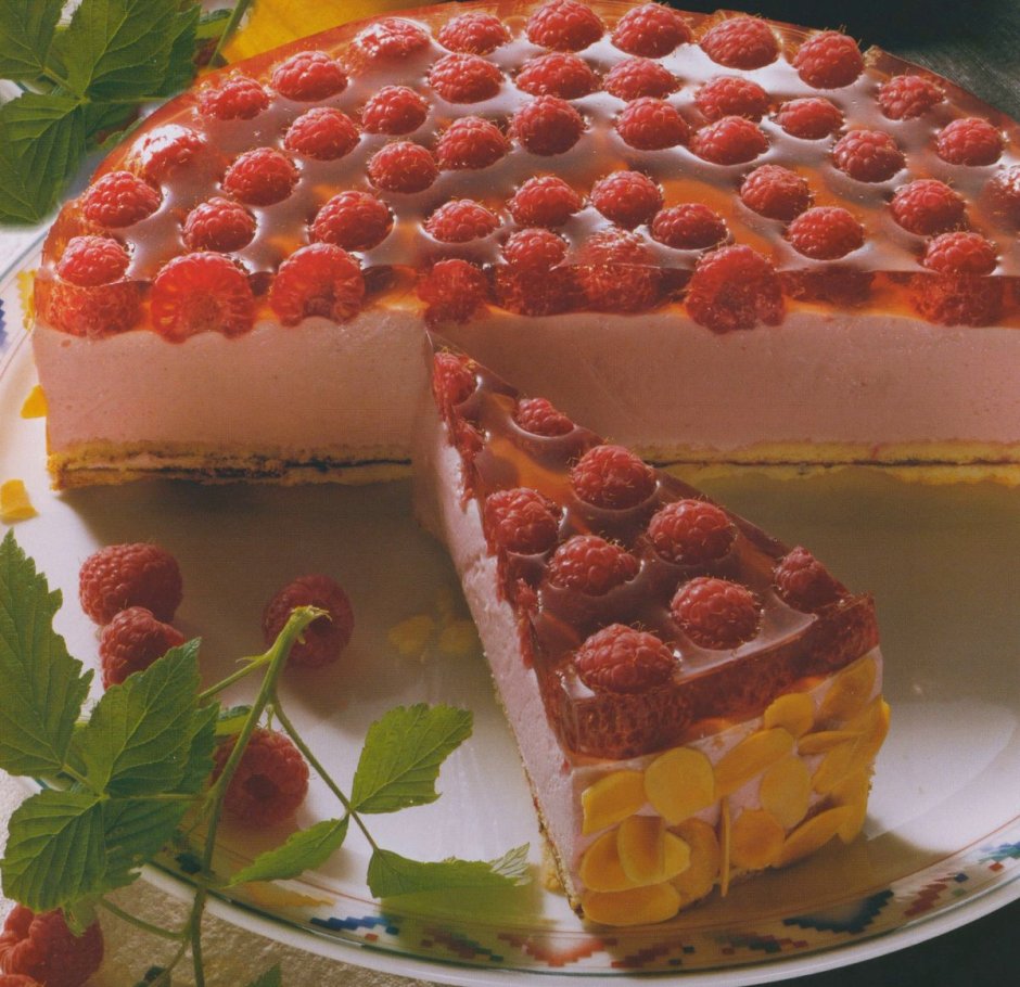 Торт Мирель клубника со сливками