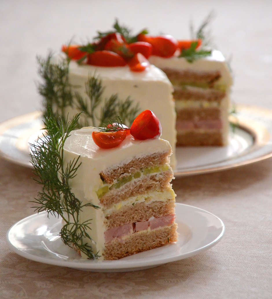 Бутербродный торт «праздничный» с семгой