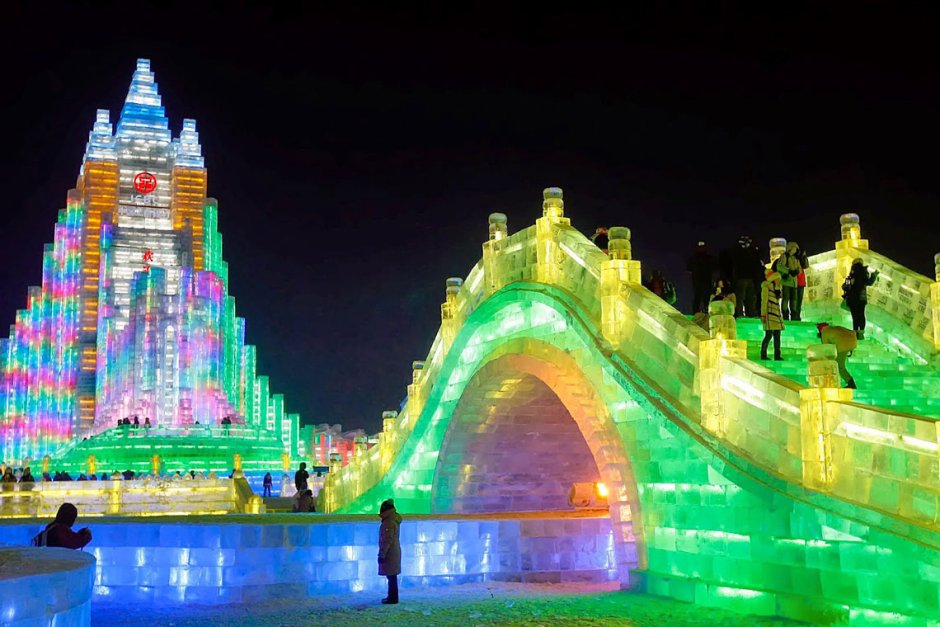 Фестиваль ледяных скульптур в Китае Харбин