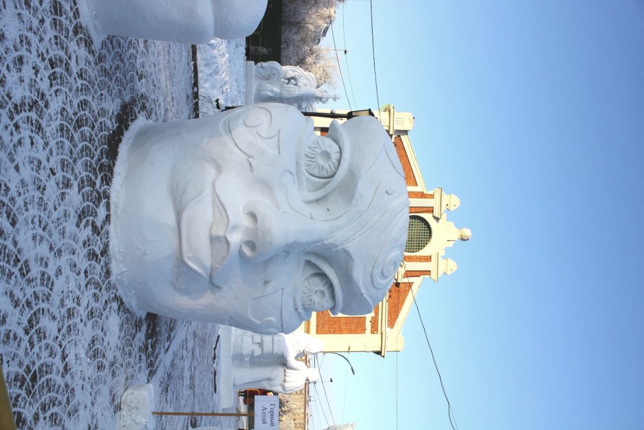 Первомайский сквер Новосибирск скульптуры