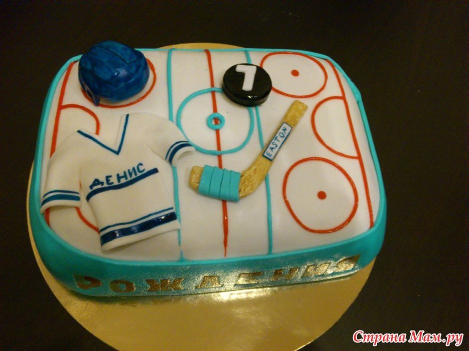 Торт в виде шайбы хоккейной