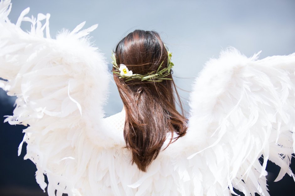 Девочка с крыльями ангела
