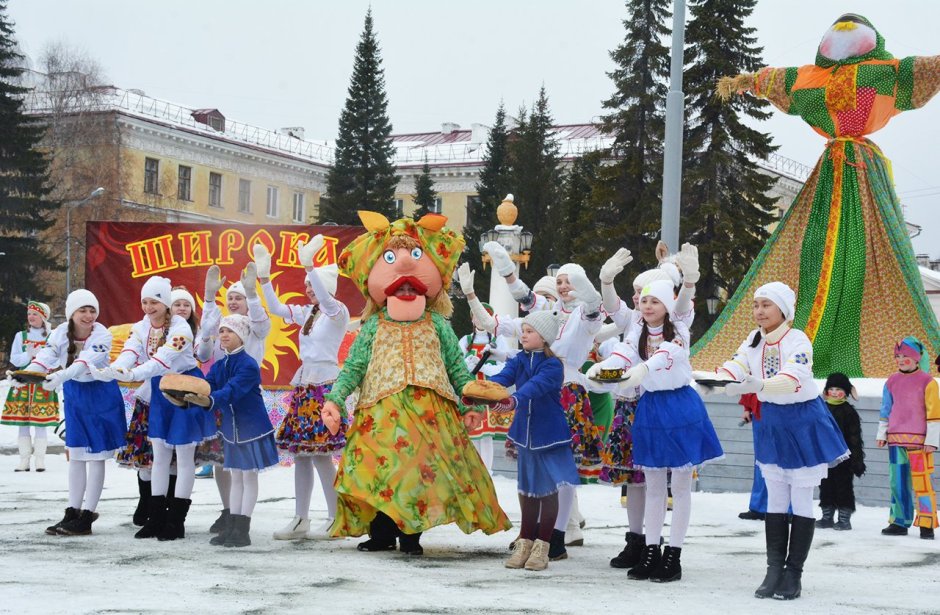 Украшение площадки на Масленицу