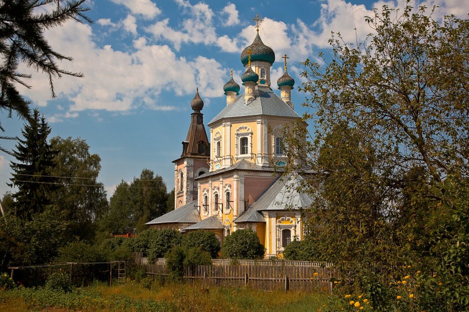 Савинское. Церковь Рождества Пресвятой Богородицы