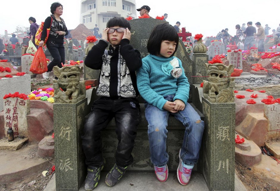Праздник поминовения усопших в Китае рисунок