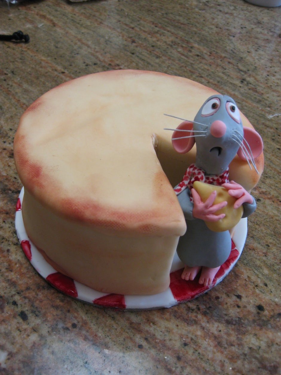 Свинка с куском торта рисунок