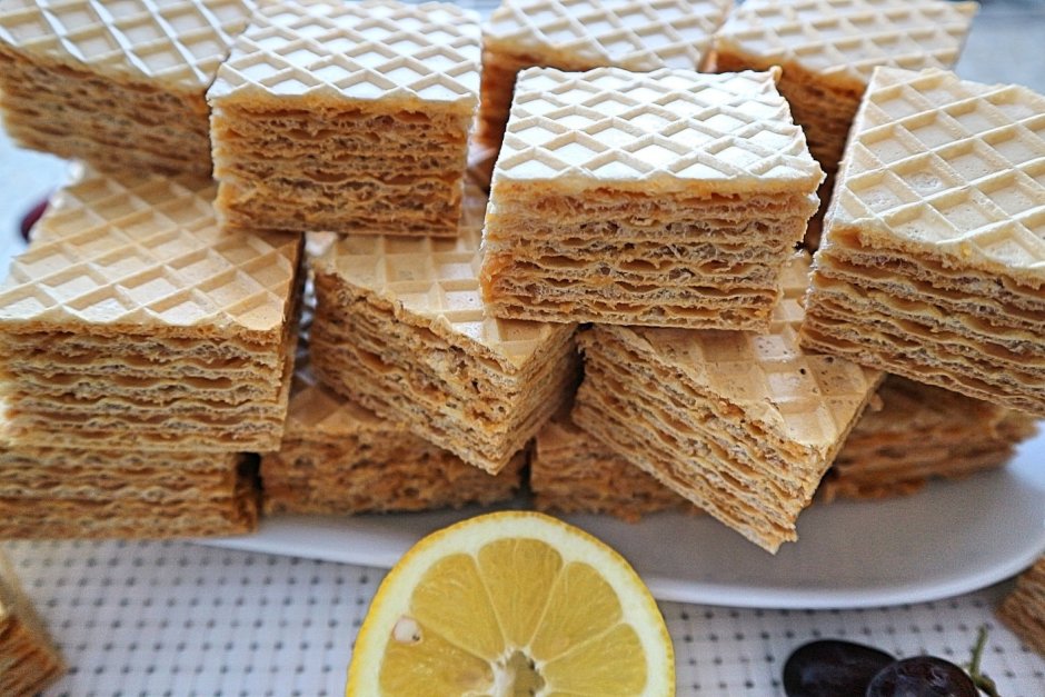 Торт с грецкими орехами и сгущенкой