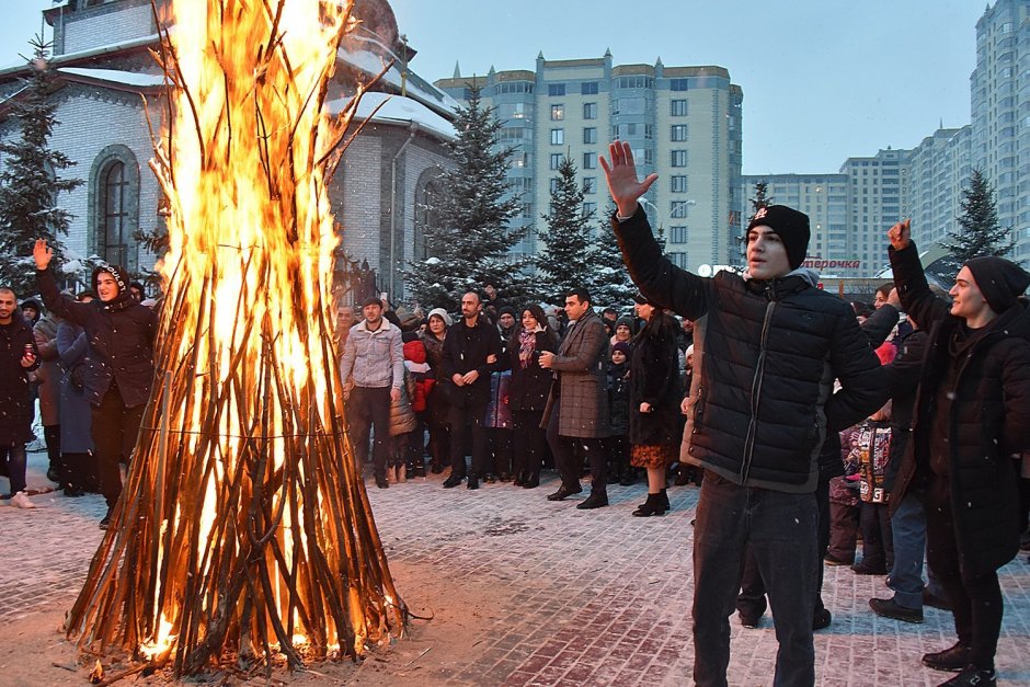 Красивые плакаты на Масленицу