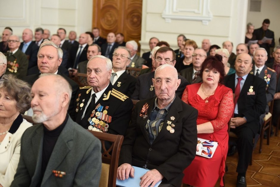 Поздравление со 100 летним юбилеем ветерана войны