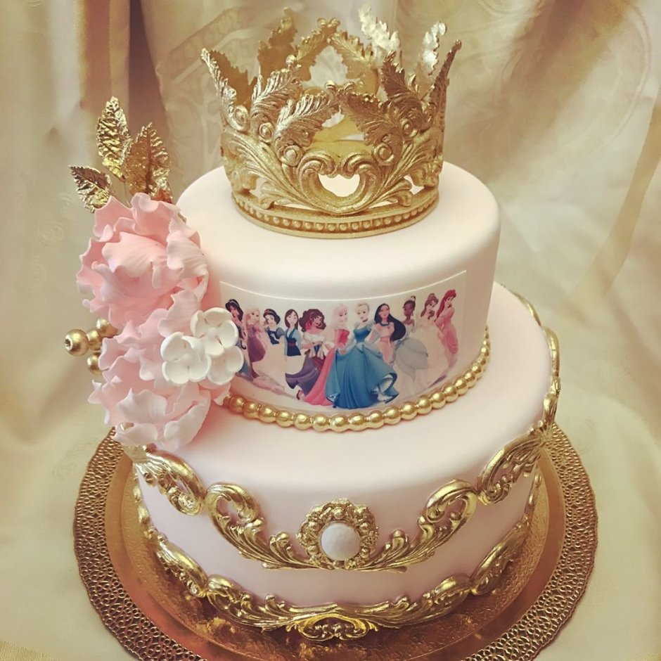 Шикарный двухъярусный торт с короной