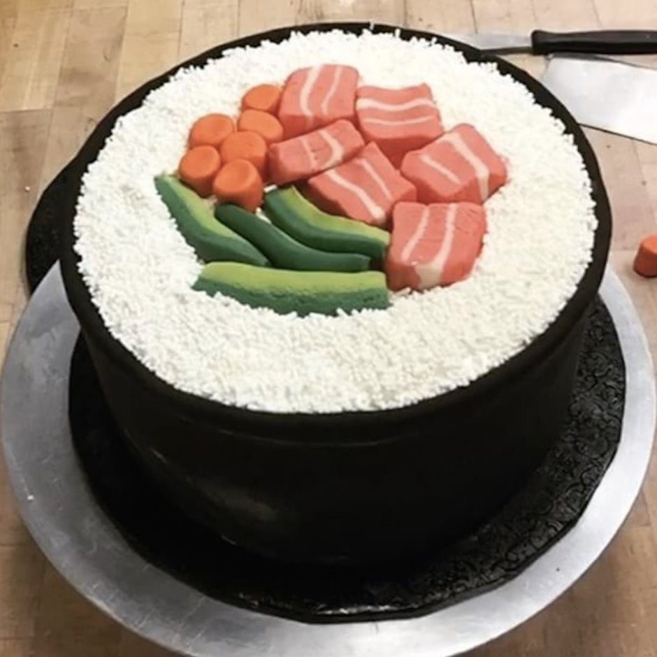 Торт в виде суши