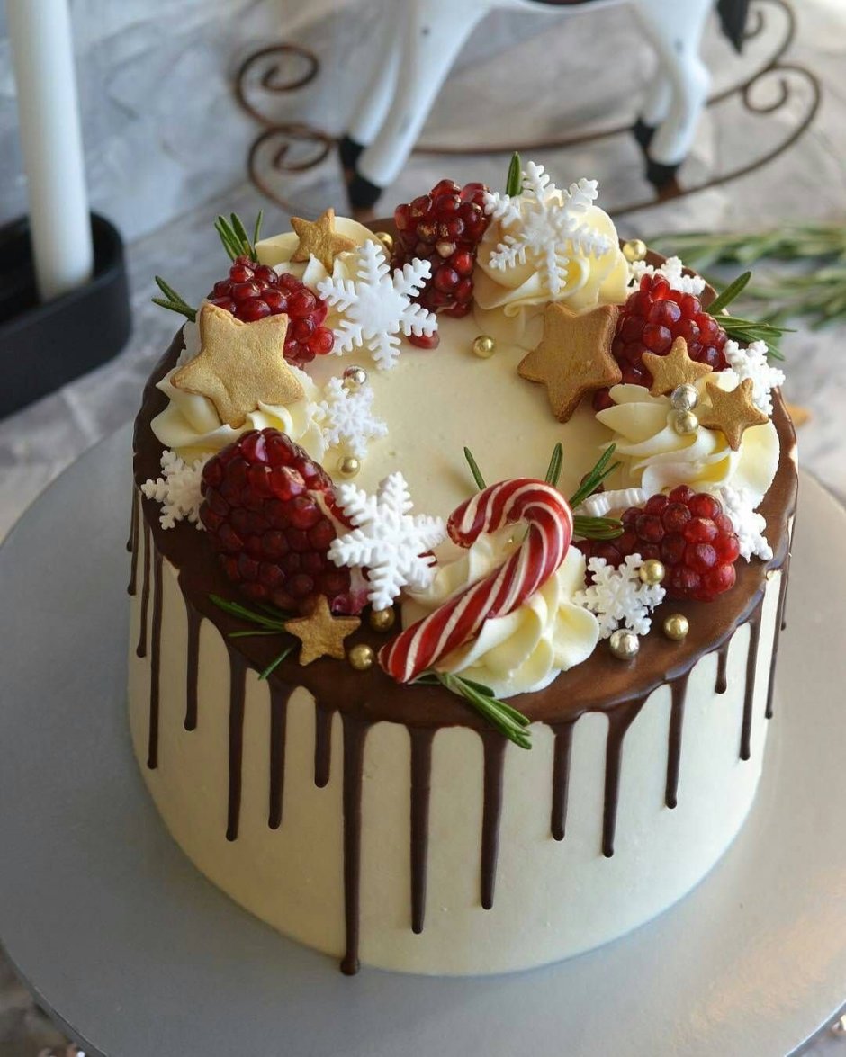 Красивое украшение торта