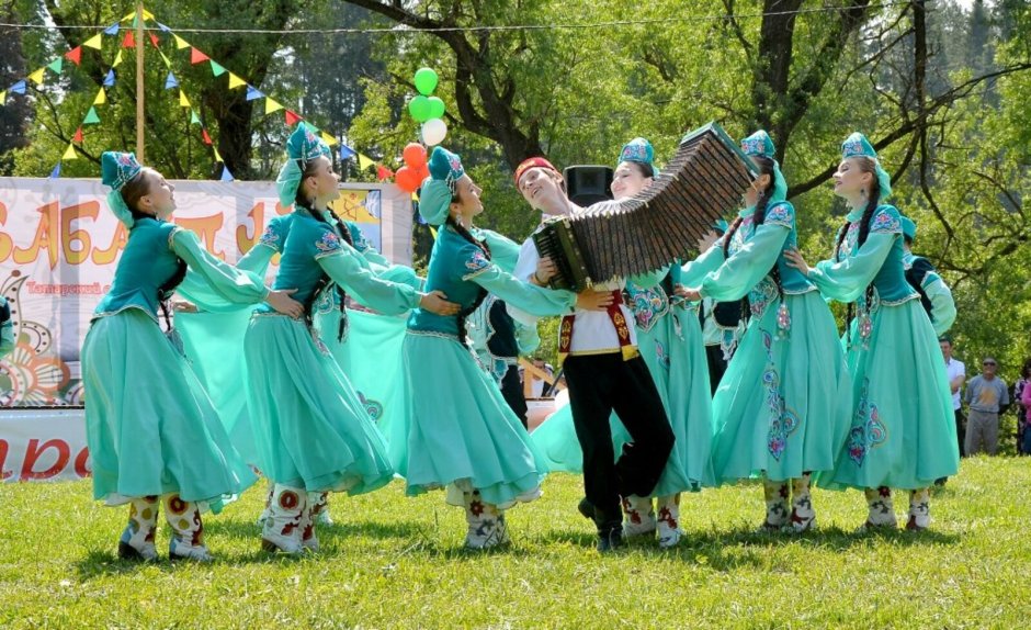 Татарские традиции Сабантуй