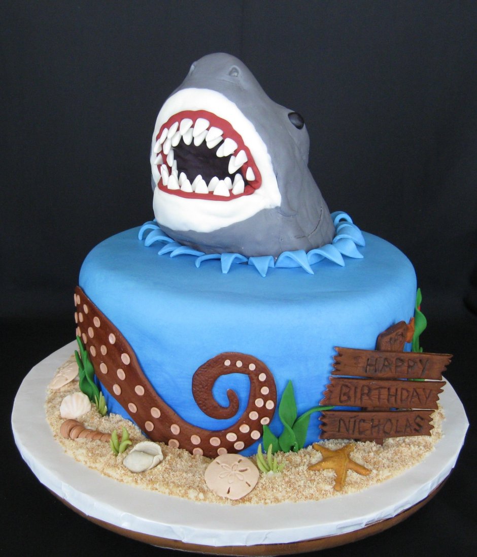 Торт с акулами для девочки