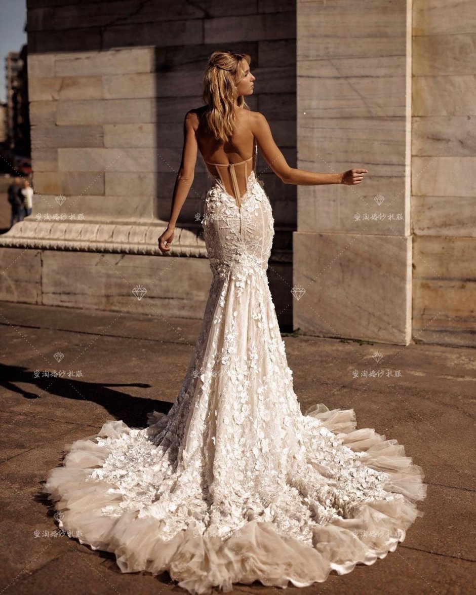 Силуэтное свадебное платье