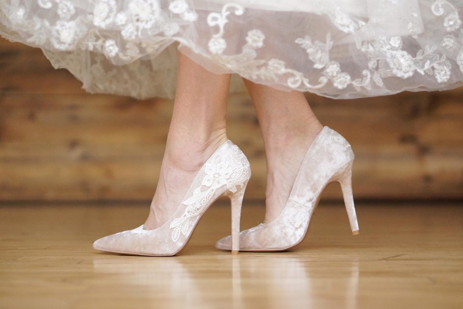 Туфли для свадьбы на низком каблуке