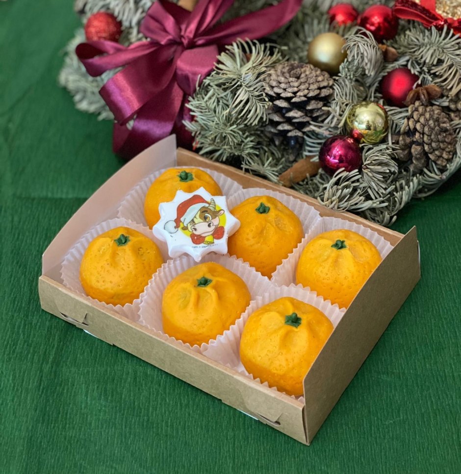 Коробка с мандаринами
