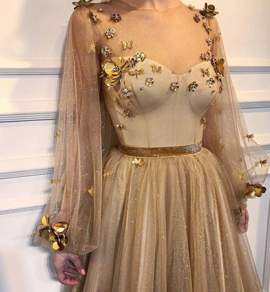 Teuta Matoshi золотое платье