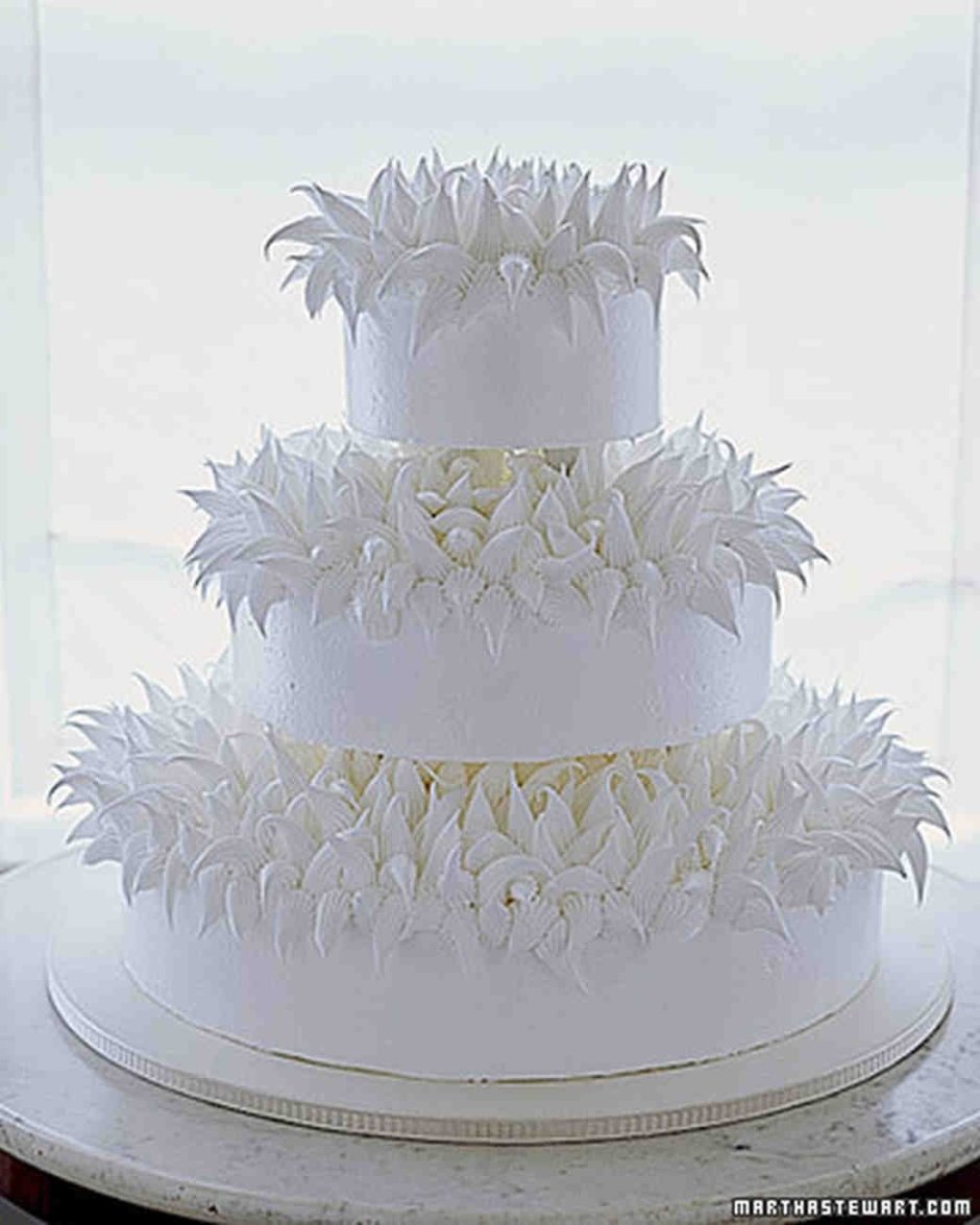 Свадебный торт с меренгами