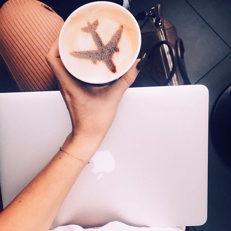 Чашечка кофе в аэропорту