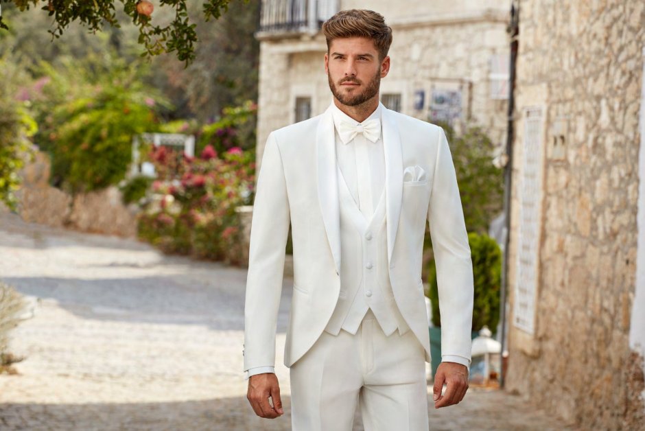 Белый костюм на свадьбу