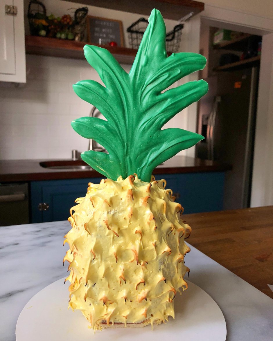 Украшение торта ананасами