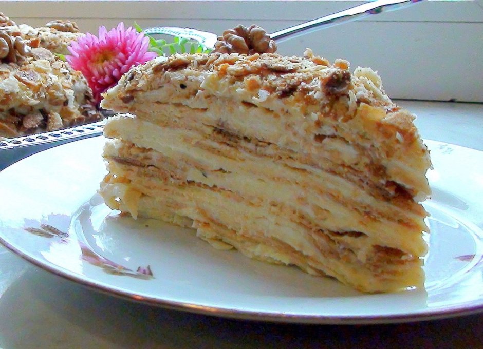 Торт на сковороде со сгущенкой с заварным кремом