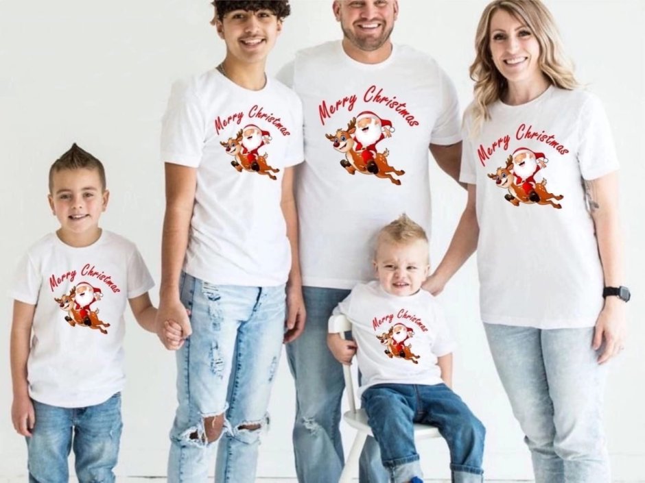 Новогодние футболки для всей семьи