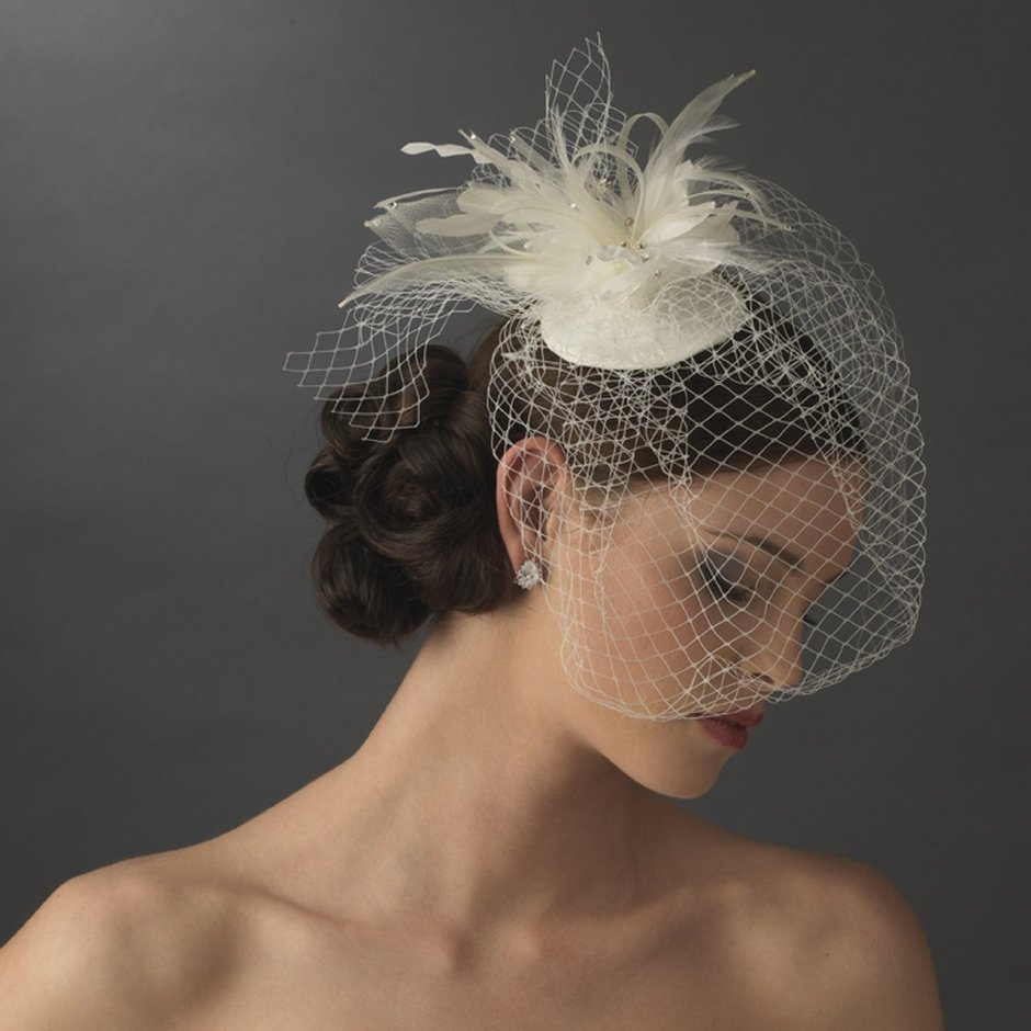 Шляпка с вуалью для невесты