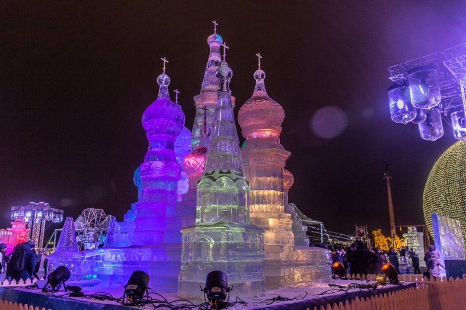 Екатеринбург храм на крови ледяные фигуры 2022г