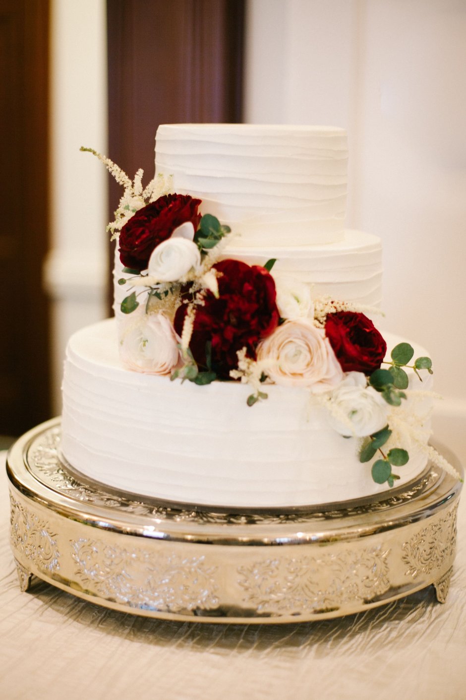 Торт на свадьбу в Красном стиле