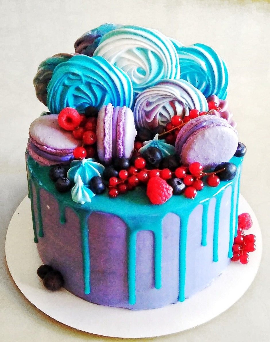 Торт с фиолетовой меренгой