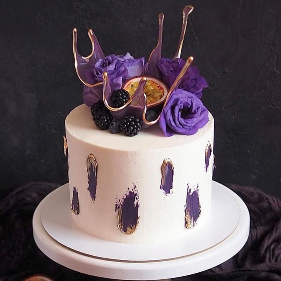 Декор торта с вазой из изомальта