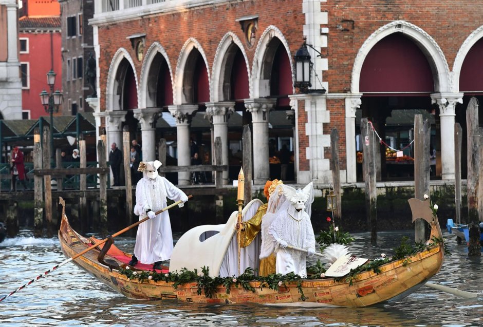 Карнавал Венеция лодки