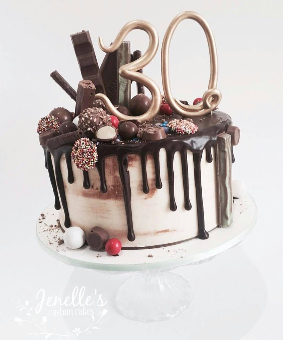 Торт с шоколадными парусами декор
