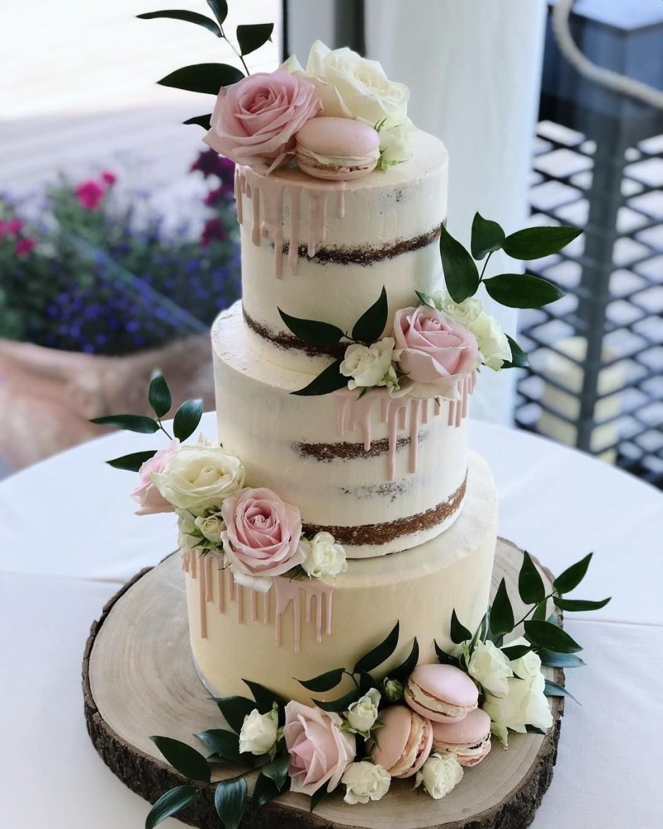 Нежный свадебный торт