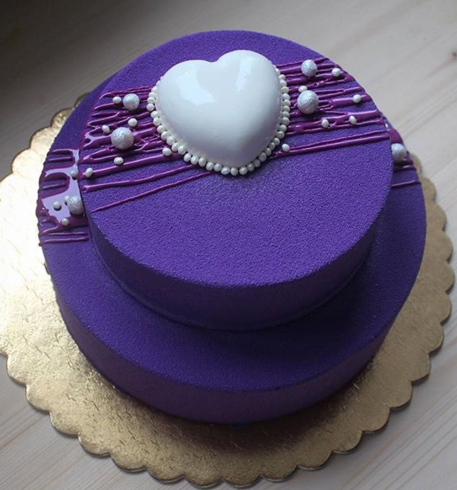 Торт с фиолетовыми коржами