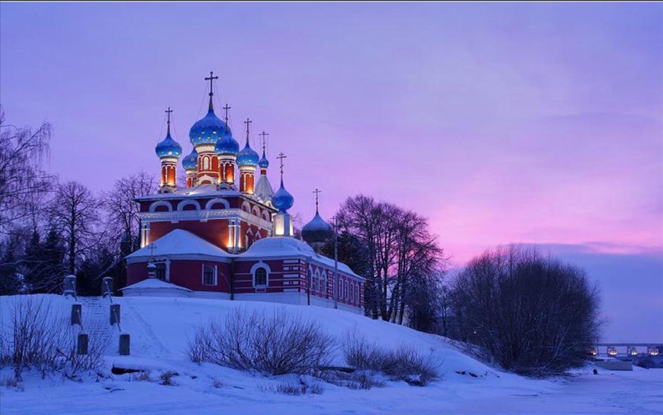 Углич Церковь зима