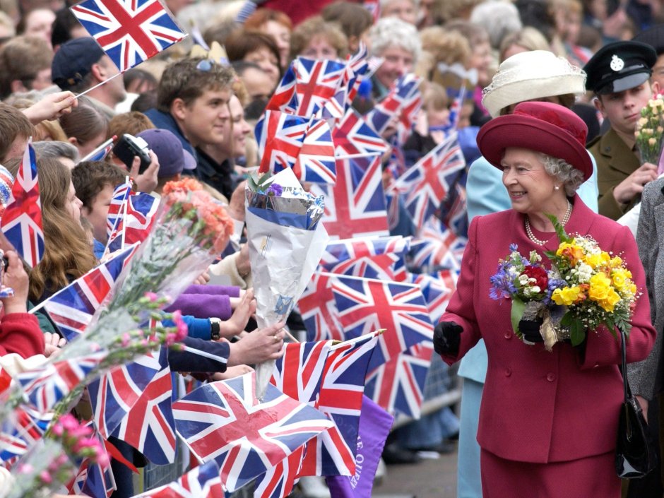 День рождения королевы Англии(официальный) – (2-я суббота июня)