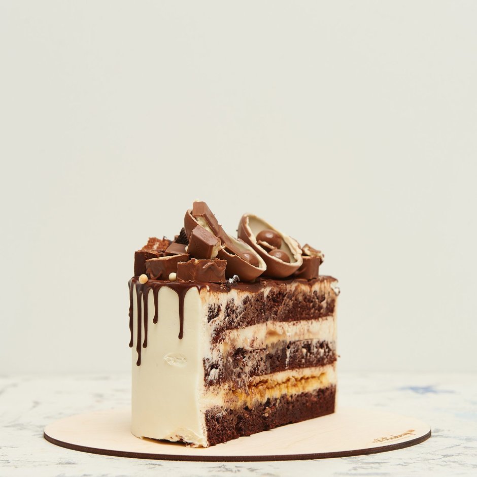Шоколадный торт Сникерс Лучано