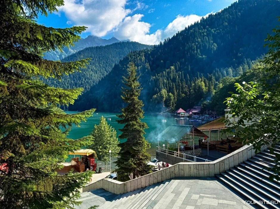 Отель на озеро Рица Абхазия в горах