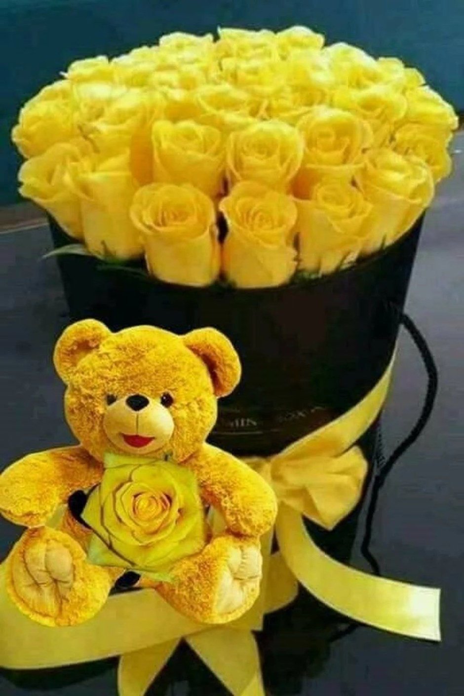Букет с желтыми цветами на день рождения