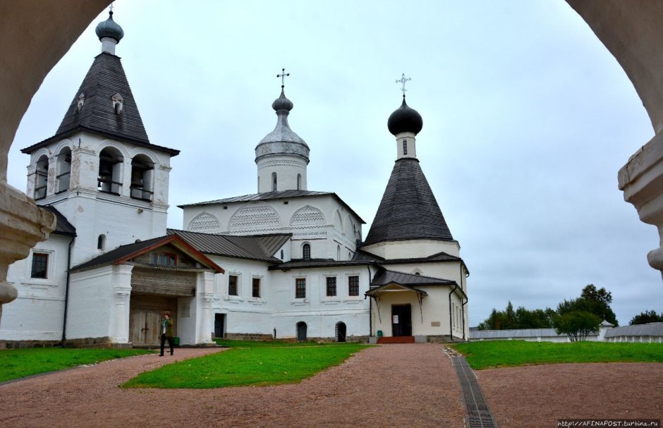 Ансамбль Ферапонтова монастыря внутри