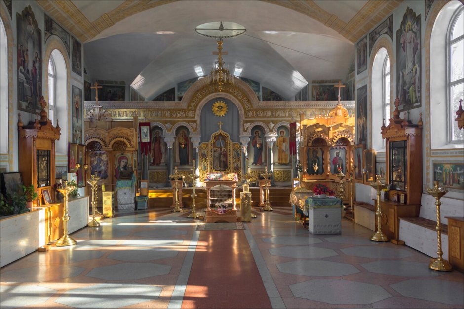 Храм Успения Пресвятой Богородицы в Путинках